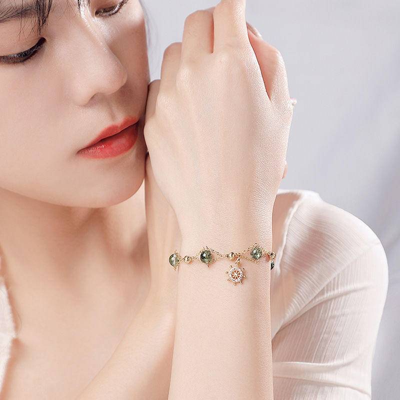 Vòng Đeo Tay Hình Ma Đính Đá Pha Lê Xanh Lá Cao Cấp Thiết Kế Thời Trang Mới 2022 Làm Quà Tặng Cho Bạn Gái