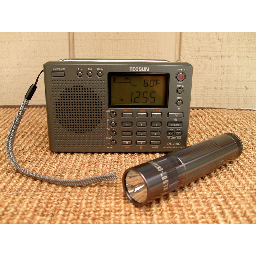 Radio Tecsun PL-380