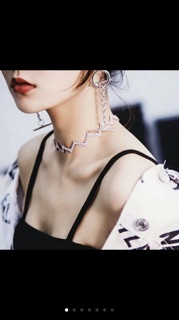Choker đá ziczac