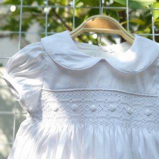 Váy smock Her corner trắng thêu hoa trắng