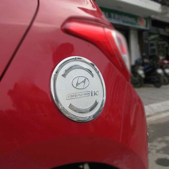 Ốp nắp bình xăng Hyundai I10 bản hatchback 2014-2020 mạ Crom