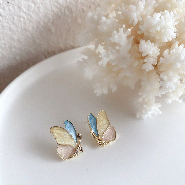 Khuyên Tai Bướm 3D Phối Màu Nhẹ Nhàng Phong Cách Hàn Quốc Cho Nữ