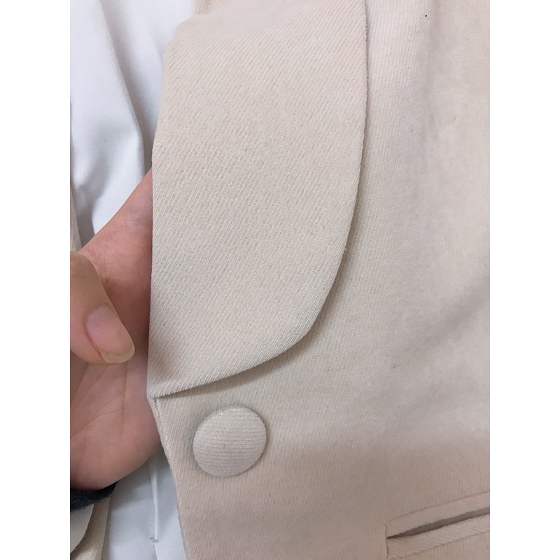Áo blazer freesize màu kem Charmbytea