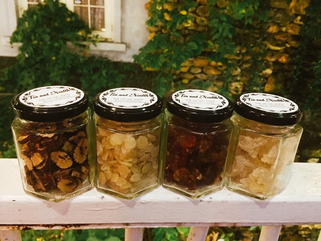 300G Tuyết Yến + Nhựa Đào + Hạt Bồ Mễ Tặng Táo Đỏ HSD: 20/5/2025 | BigBuy360 - bigbuy360.vn