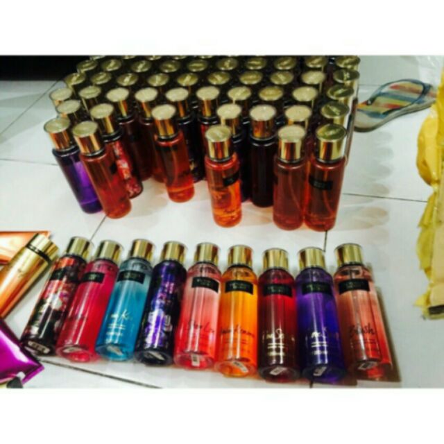 BODY MIST / LOTION VICTORIA SECRET sale of 230k