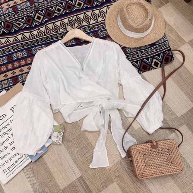 CROPTOP XÔ TRẮNG ĐẮP CHÉO VIỀN REN CỘT NƠ EO