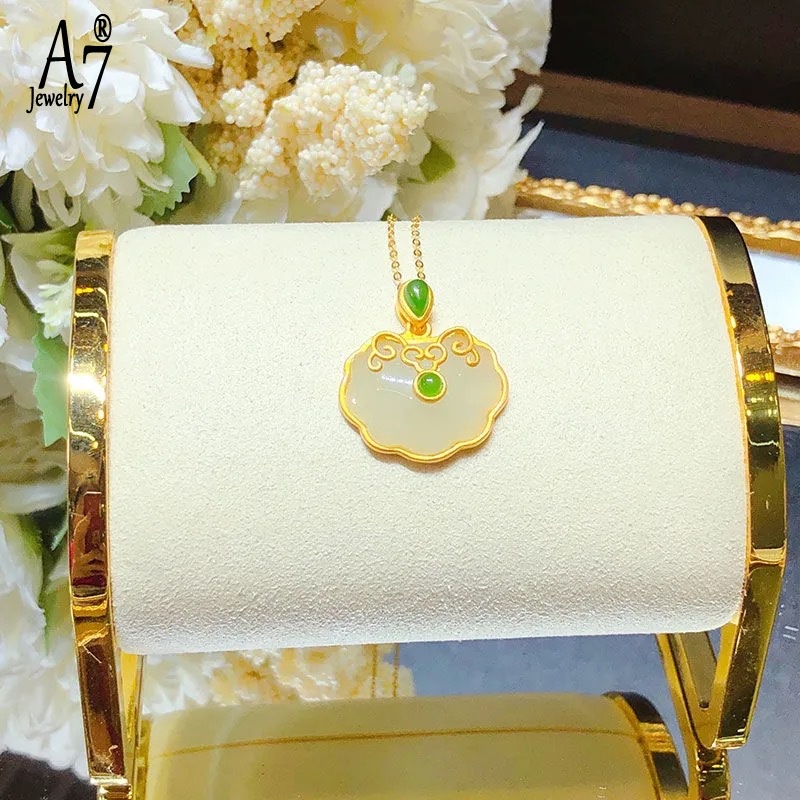 Mặt Vòng cổ Đá Ngọc Bích Vàng A7 Độc Đáo