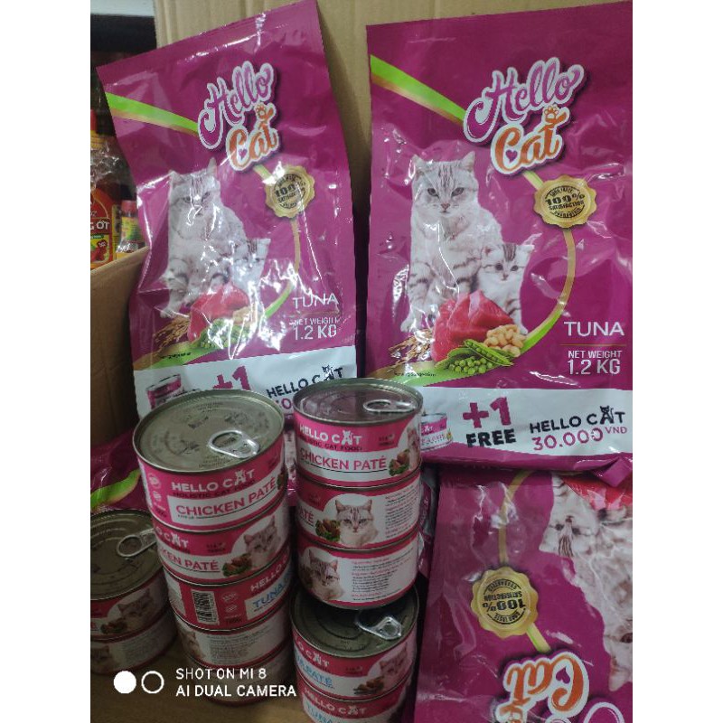 Thức ăn hạt cho mèo HelloCat vị cá ngừ túi 1.2kg tặng 1 lon pate trị giá 30k