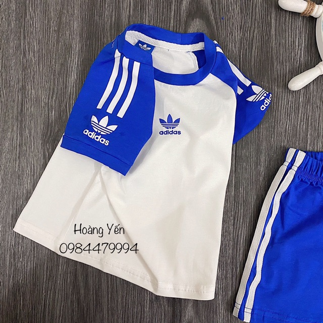 Bộ adidas cho bé yêu