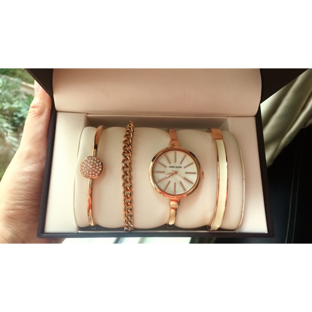 Đồng hồ nữ Anne Klein