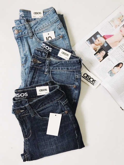 jeans boyfriend đáy cao nút lệch