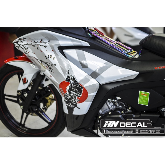 Tem Trùm Exciter 155 Trắng Đỏ Samurai