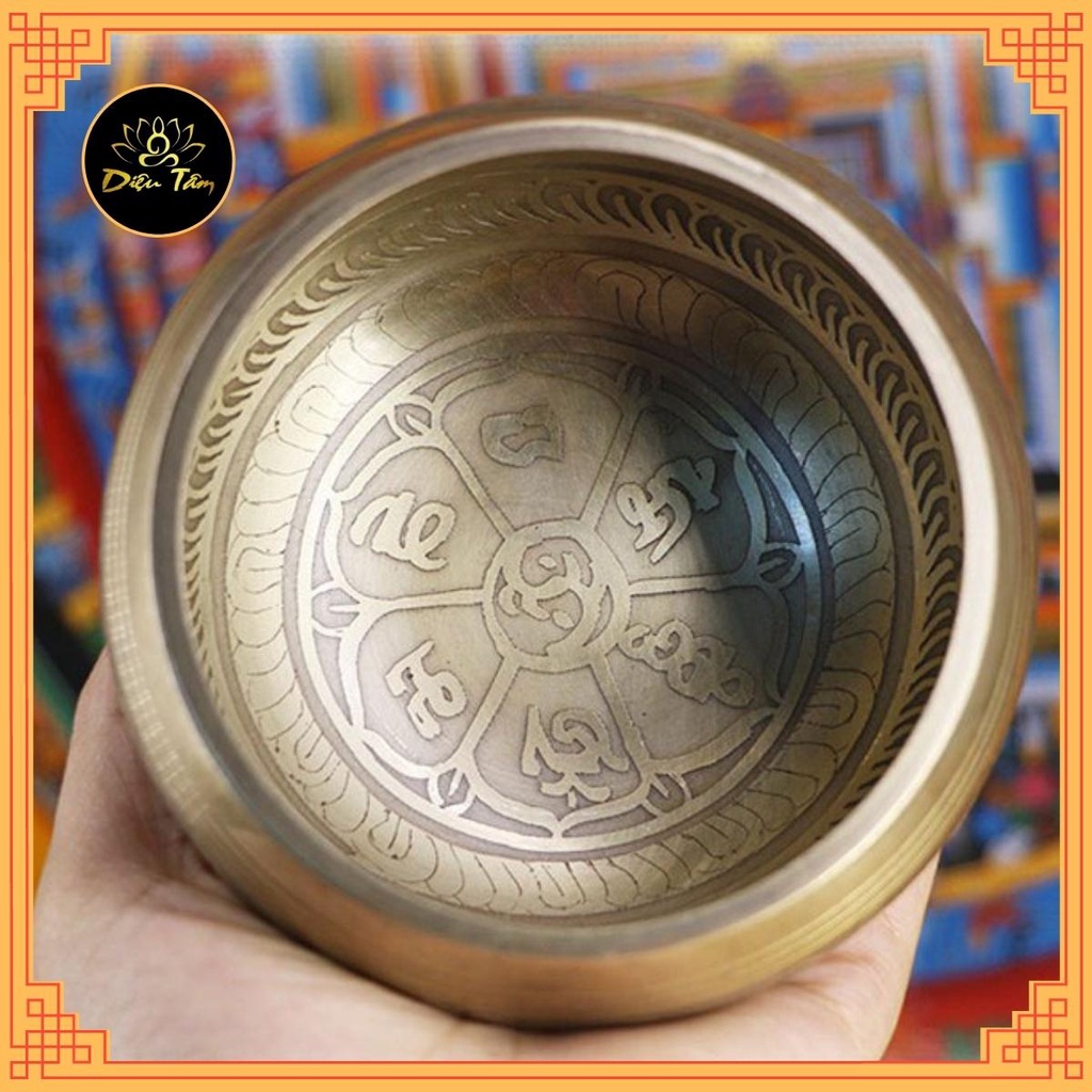 Chuông xoay Nepal đồng vàng đường kính 10.5 cm - vàng sáng kèm dùi bọc vải