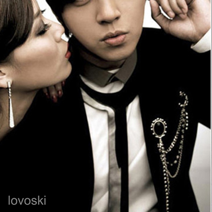 Trâm Cài Áo Màu Đen Đính Đá Sang Trọng Cho Nam