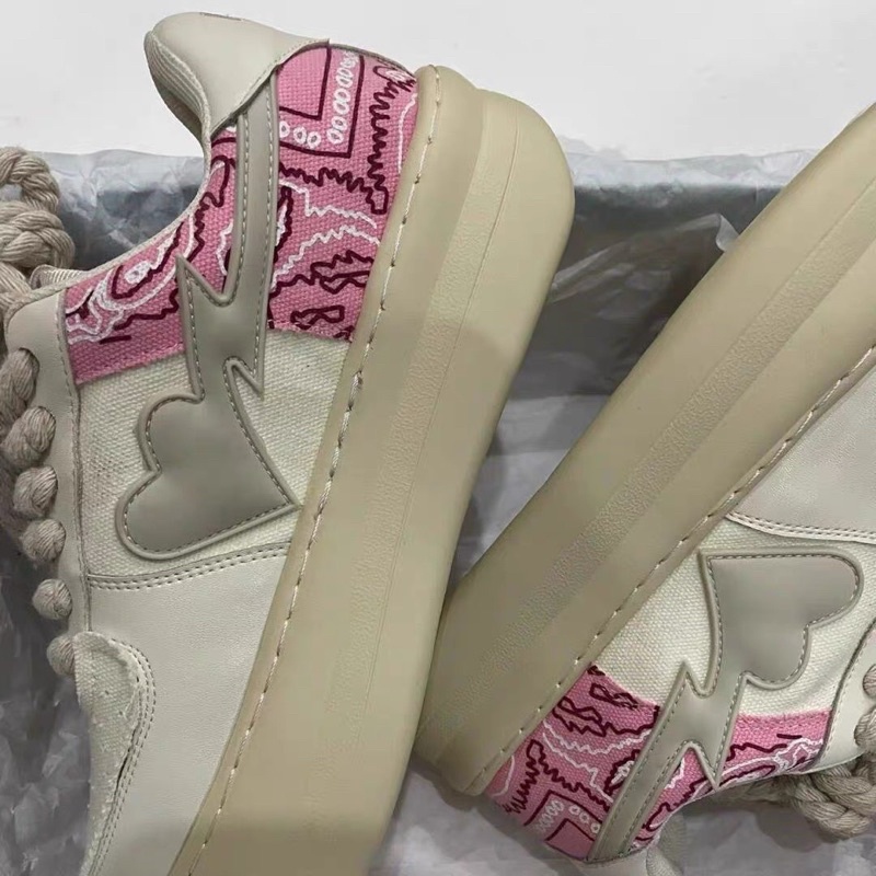 Giày thể thao dây xoắn trái tim đế độn siêu hót