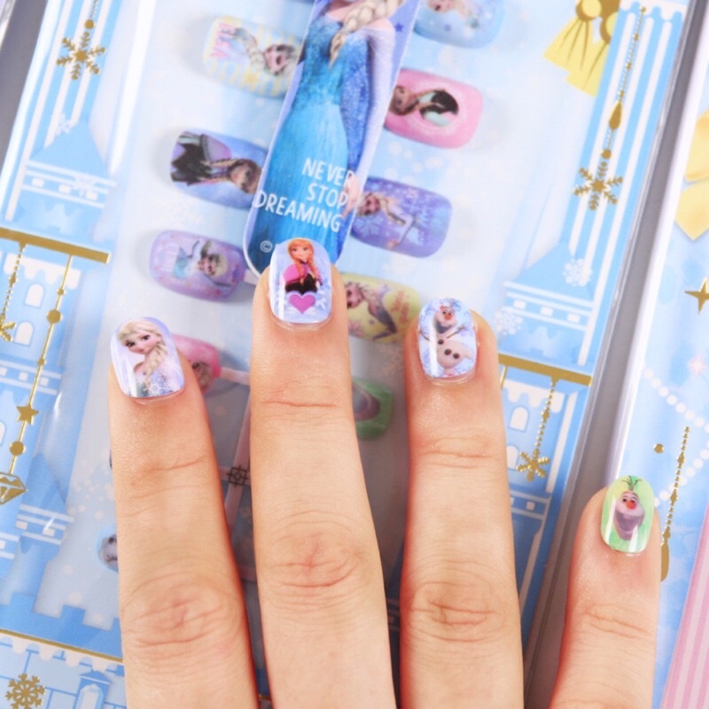 Bộ 20 móng tay giả kèm sticker   nổi  3D  in hình công chúa và dũa móng cho bé