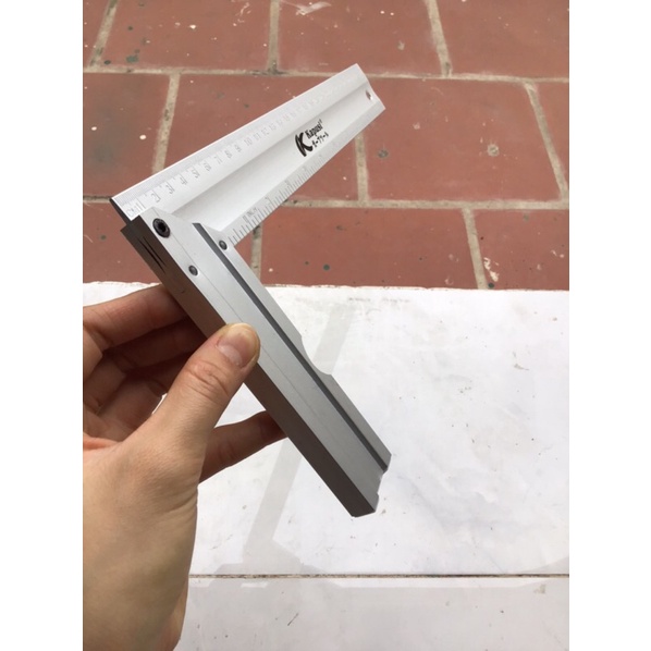 Thước Ke góc vuông bằng nhôm 30cm Kapusi