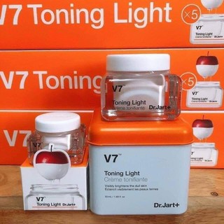 [Hàng chuẩn] Kem dưỡng da V7 Toning Light