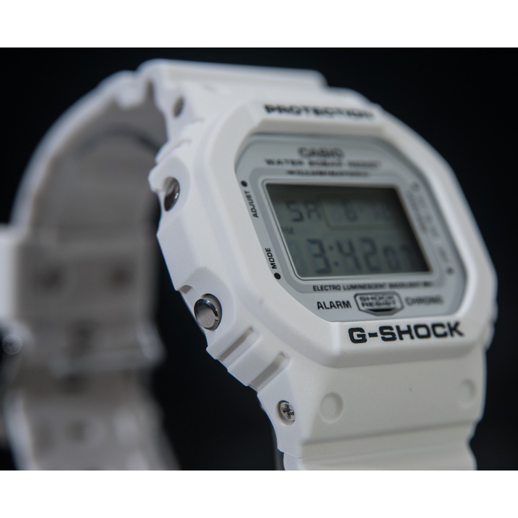 Đồng Hồ Nam Casio G-Shock DW-5600MW-7DR Dây Nhựa Trắng - Mặt Vuông Cổ Điển - Chống Nước 200m