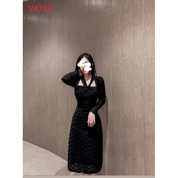 Váy thiết kế sóng nhăn cổ chéo dáng dài ba màu hàng hai lớp sang chảnh | BigBuy360 - bigbuy360.vn