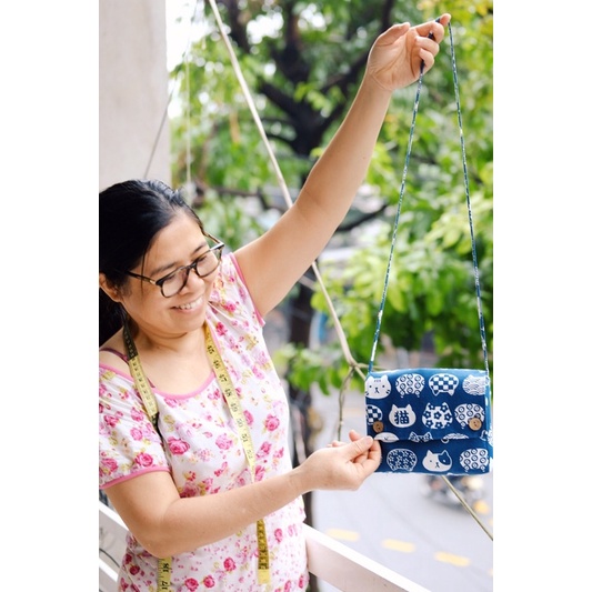 Túi 𝐇𝐀𝐍𝐃𝐌𝐀𝐃𝐄 đeo chéo vải Canvas / phong cách vintage / hoạ tiết Mèo Bông