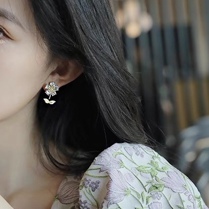 Bông tai mạ bạc 925 hình bông hoa đính đá/ngọc trai giả thời trang cho nữ