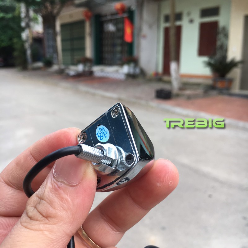 Camera lùi ô tô AHD góc rộng, vỏ kim loại chrome sáng bóng, ống kính lồi, độ nét cao, camera AHD inbox trebig BH 6 tháng | BigBuy360 - bigbuy360.vn