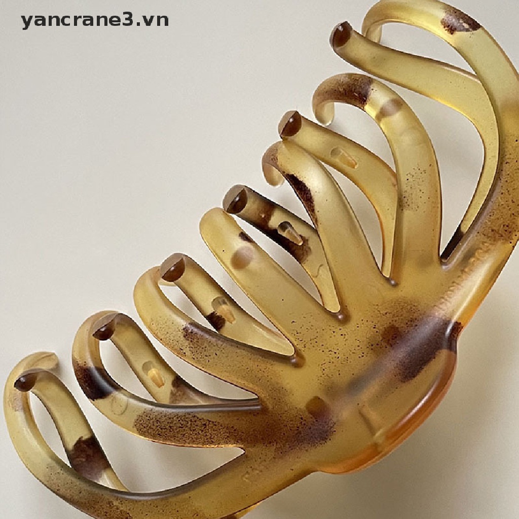 1 Kẹp Tóc Càng Cua Lớn Bằng Acrylic Màu Trơn Kiểu Hàn Quốc Cho Bạn Gái