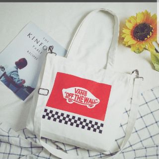 TOTE VANS