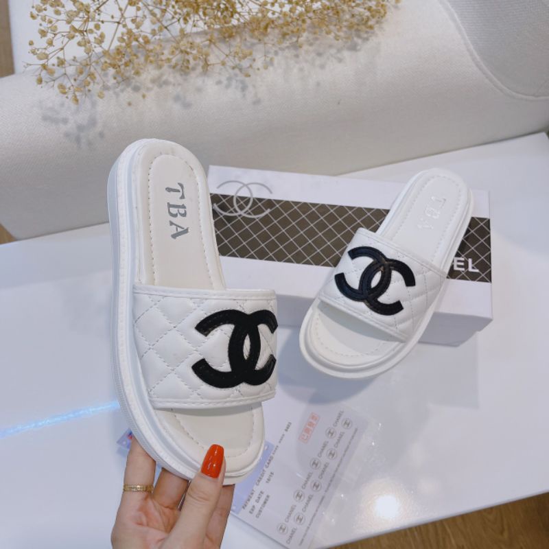 DÉP LÊ ĐẾ PU 4CM CHỮ CHANEL_MÃ 0003PUCN_MÀU ĐEN& TRẮNG_ĐẾ CAO SU PU KHÔNG LÚN_ĐI ÊM NHẸ_CHỮ CN LÀ DAE MAY CHỈ CHẮC CHẮN