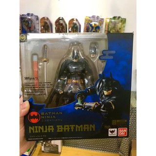 Mô hình Ninja Batman của hãng Bandai