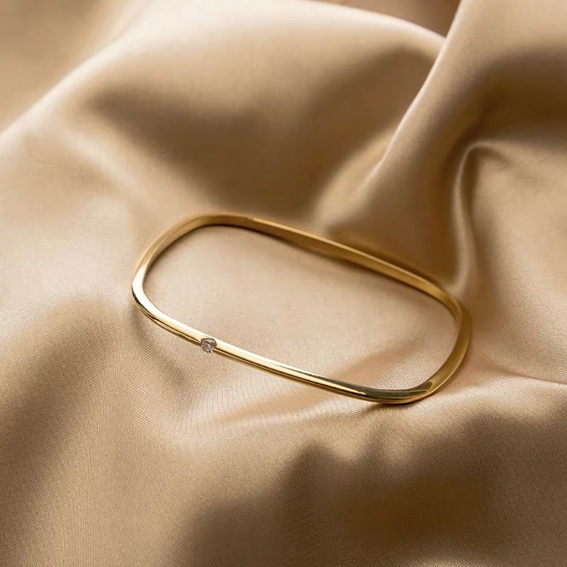 Vòng Tay Thép Titan Mạ Vàng 18k Dát Đá Cao Cấp Phong Cách Âu Mỹ Dễ Phối Đồ
