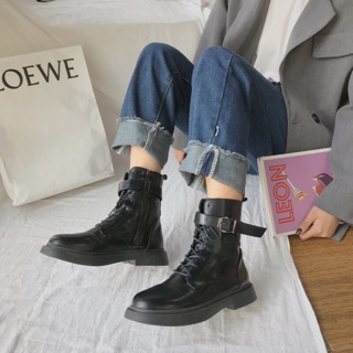 Giày ulzzang cao cổ phối khuy