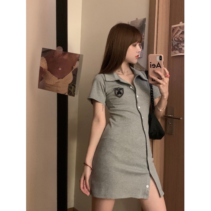 Váy polo body cộc tay họa tiết logo trẻ trung cá tính - Đầm ngắn nữ mặc mùa hè kiểu cúc cài hai màu xinh xắn