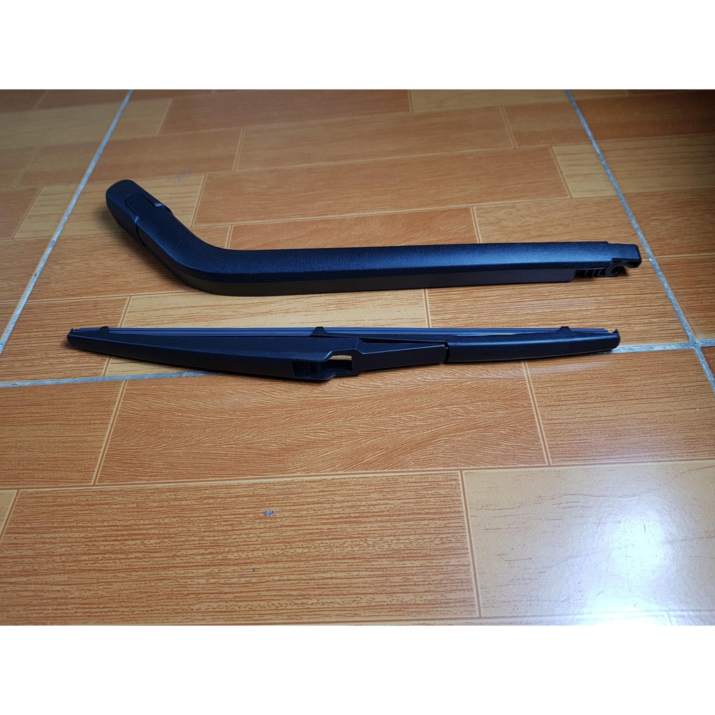Bộ Cần Và Chổi Gạt Mưa Sau Cho Dòng Xe Ô Tô Toyota Fortuner 2008-2020