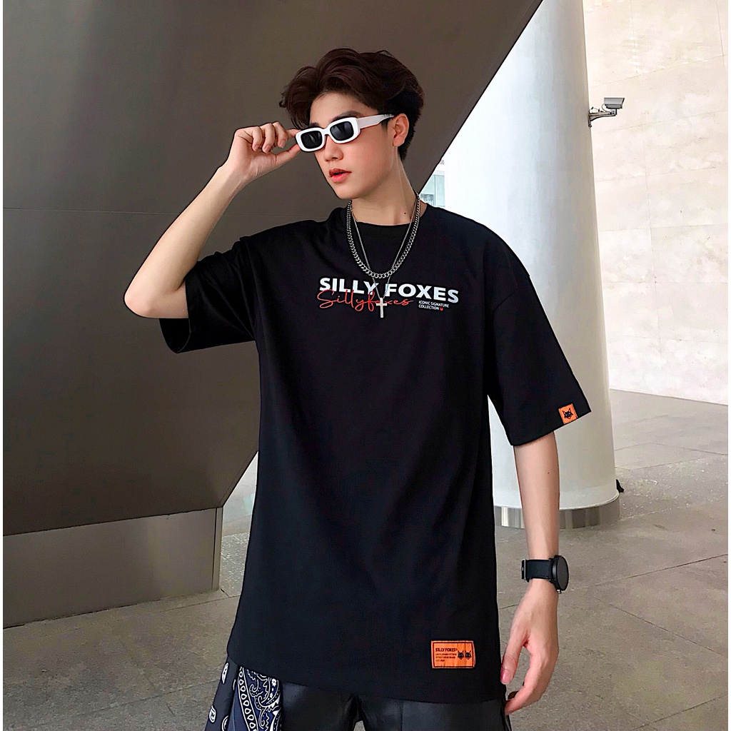 [Mã FAMARAL1 giảm 10K đơn 50K] Áo Thun Iconic Signature Silly Foxes Đen Cam - SLF0011