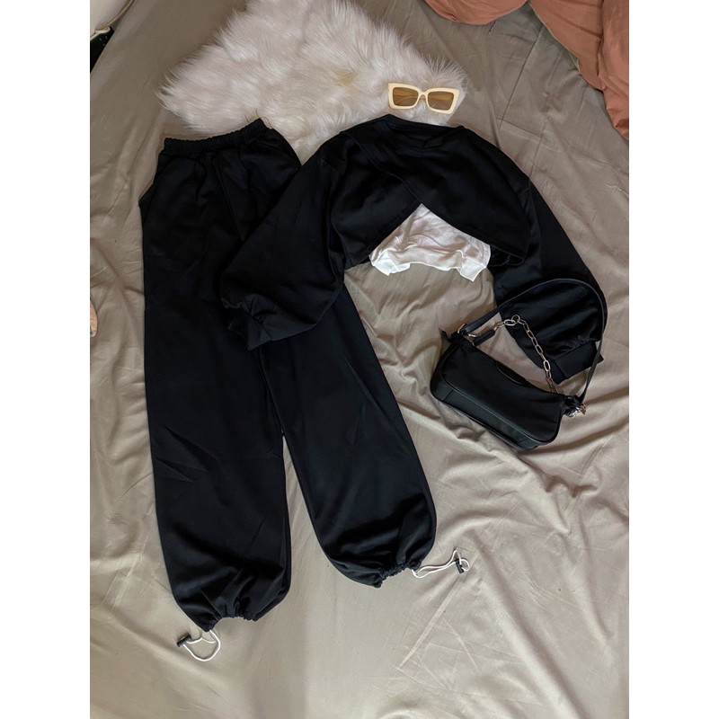 [Mã 11FASHIONSALE1 giảm 10K đơn 50K] [Rẻ Vô Địch]Áo Croptop Dáng Rộng Đắp Chéo BEE Ulzzang (Ảnh thật/Có Sẵn) | BigBuy360 - bigbuy360.vn
