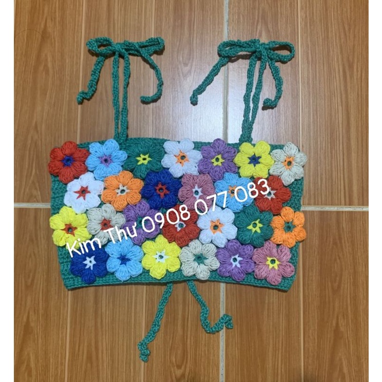 Áo đính hoa móc len