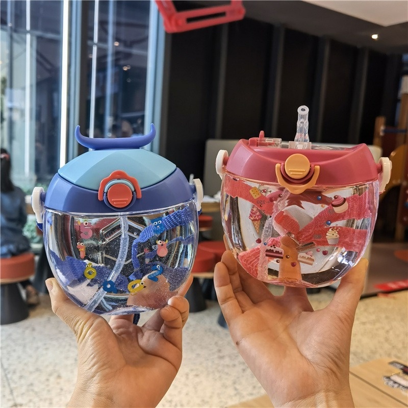 Bình Nước Hình Bánh Donut Dễ Thương Có Dây Đeo Cho Bé MY0174
