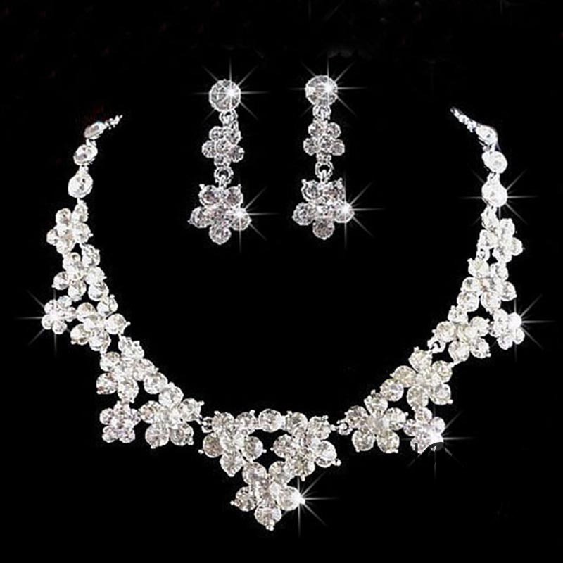 Set vòng cổ và khuyên tai đính đá sang trọng quý phái cho nữ