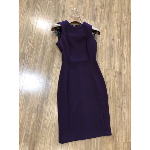 Đầm CaIvin Kle¡n dáng ôm body