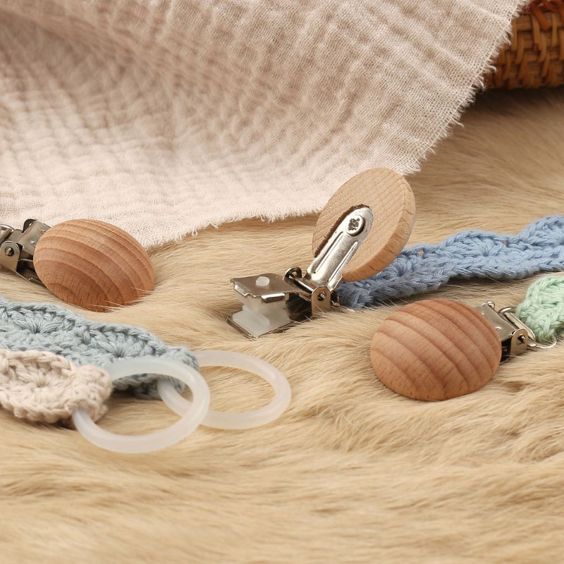 Dây đeo núm ti giả có kẹp tiện lợi cho trẻ nhỏ