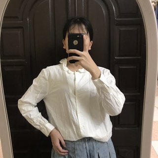 Sơ mi trắng cổ bèo thanh lí 1k b0