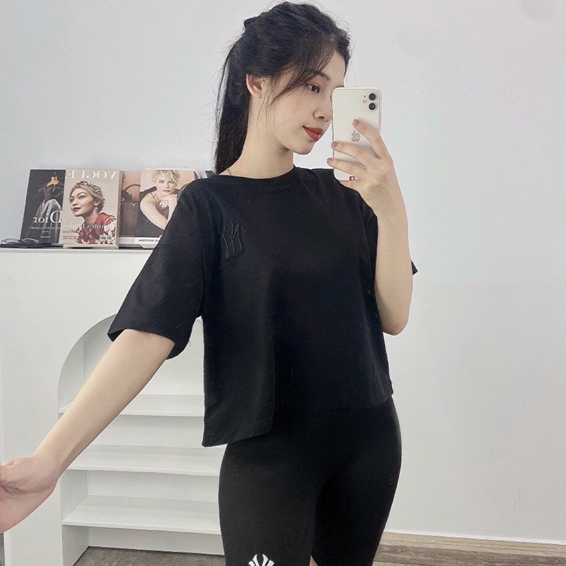 [SẴN/ảnh thật]Áo thun croptop mbl đen chất cotton Hàng Xuất
