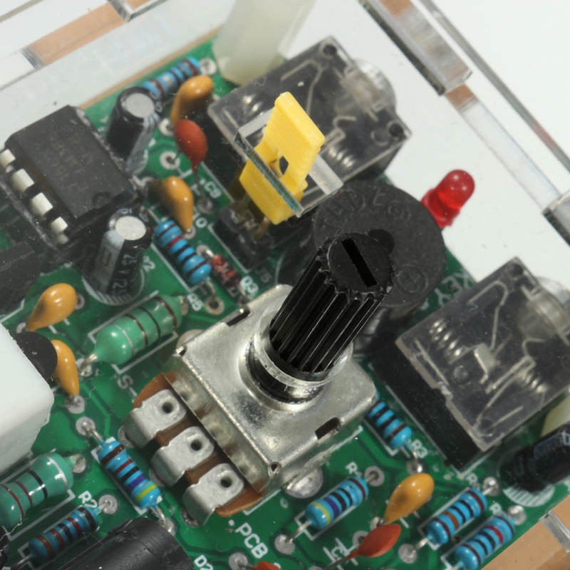 Quần đùi lắp ráp thời trang DC 9-13.8v s-pixie CW qrp 7.023mhz + Case | BigBuy360 - bigbuy360.vn