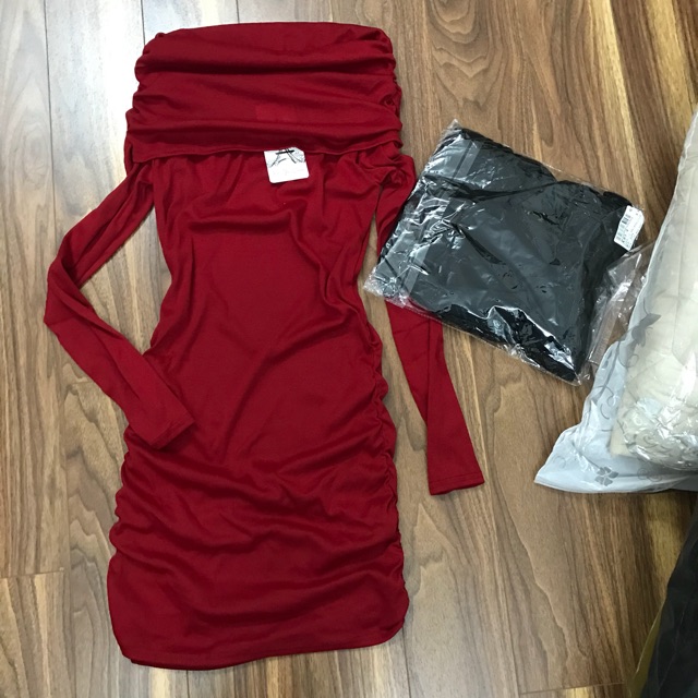 Đầm trễ vai body