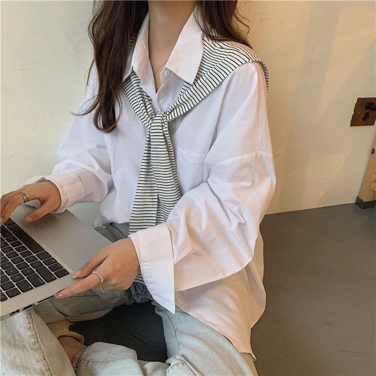 (ORDER) Áo sơ mi unisex dáng rộng oversize trơn màu phối khăn choàng kẻ ngang phối đen trắng ulzzang