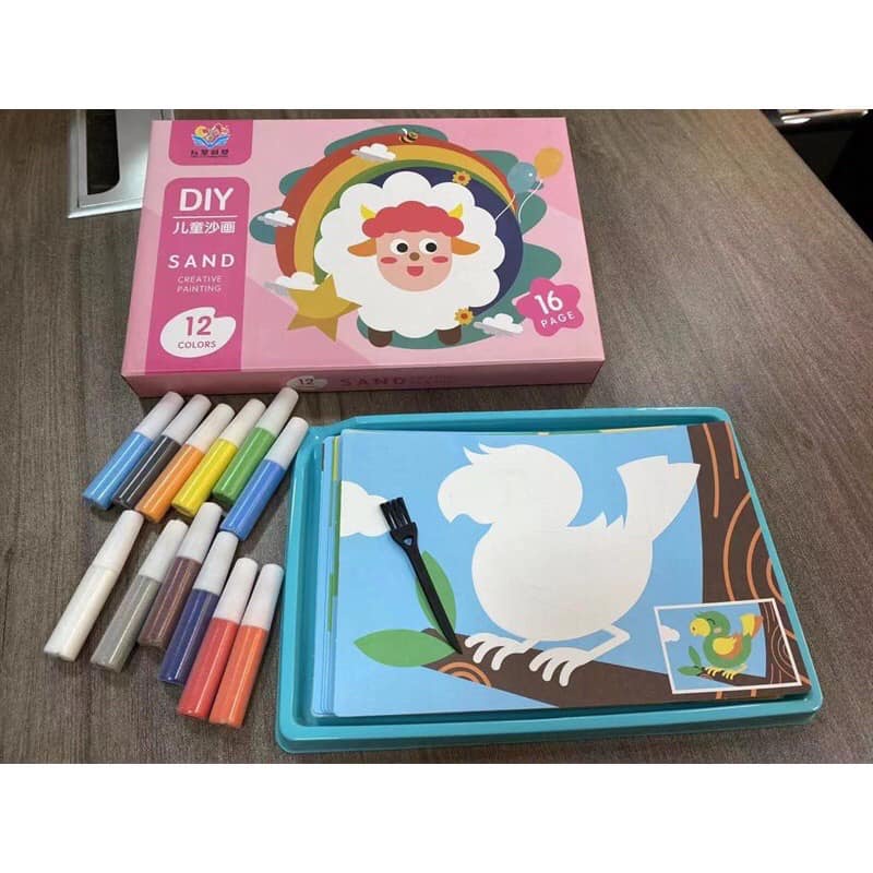 Bộ tranh cát 16 tranh tặng kèm 12 màu cát, giúp bé phát triển tư duy màu sắc và thẩm mỹ