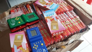 Máy chơi điện tử cầm tay