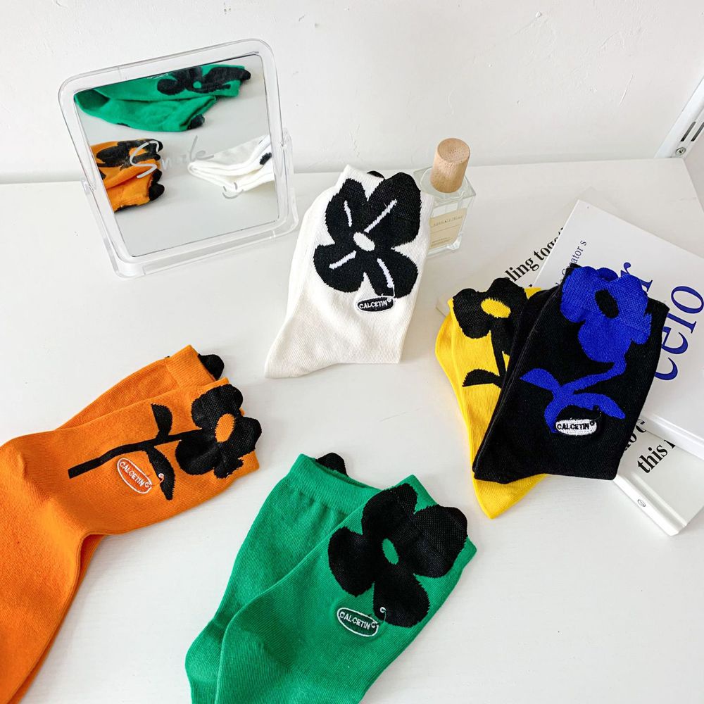 Vớ cotton cổ cao thêu họa tiết hoa nhiều màu dễ thương phong cách Hàn Quốc thời trang cho nữ